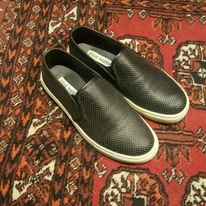 Steve Madden Slip On