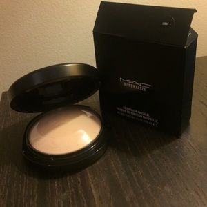 MAC Mineralize Skinfinish Natural "Light"