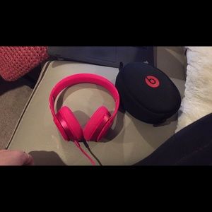 Pink beats solo2 wired headphones