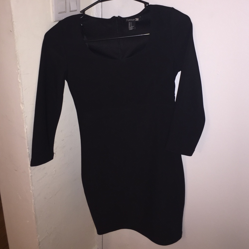 3/4 SLEEVE BODY CON DRESS