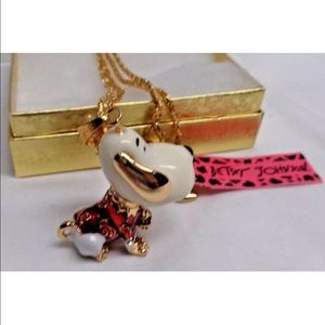 ❣️BETSEY JOHNSON FLOPPY EARRED DOG NECKLACE!🐶