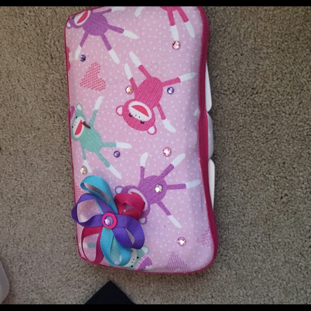 Baby wipe clutch