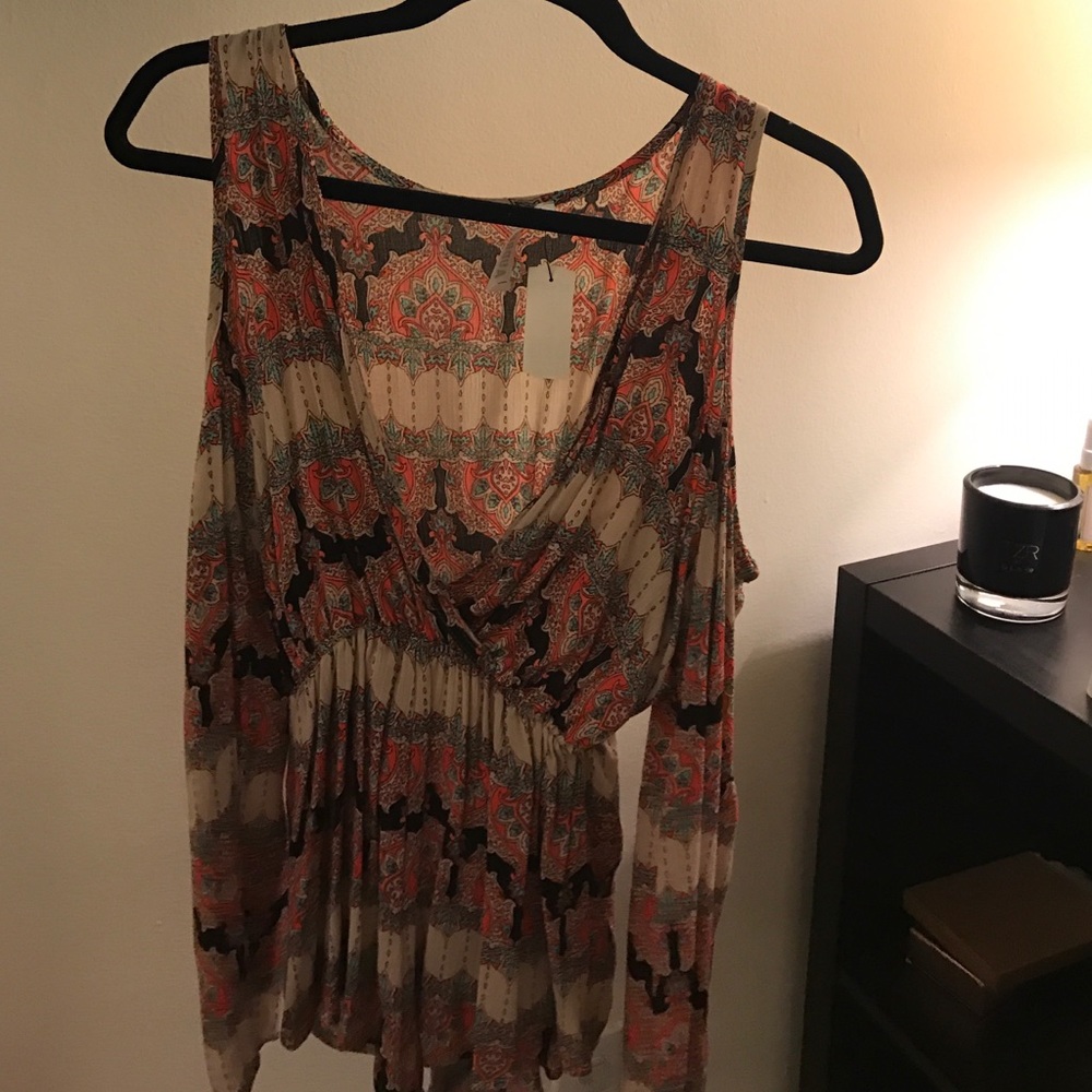 Cold shoulder printed romper. Brand new.