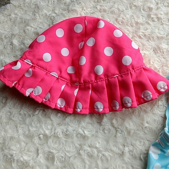 Swim outfit! - Picture 2 of 4