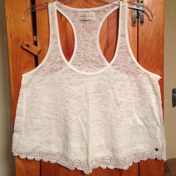 Abercrombie & Fitch Tops - NWT 🌴 ABERCROMBIE LACE RAZORBACK TANK TOP Size L
