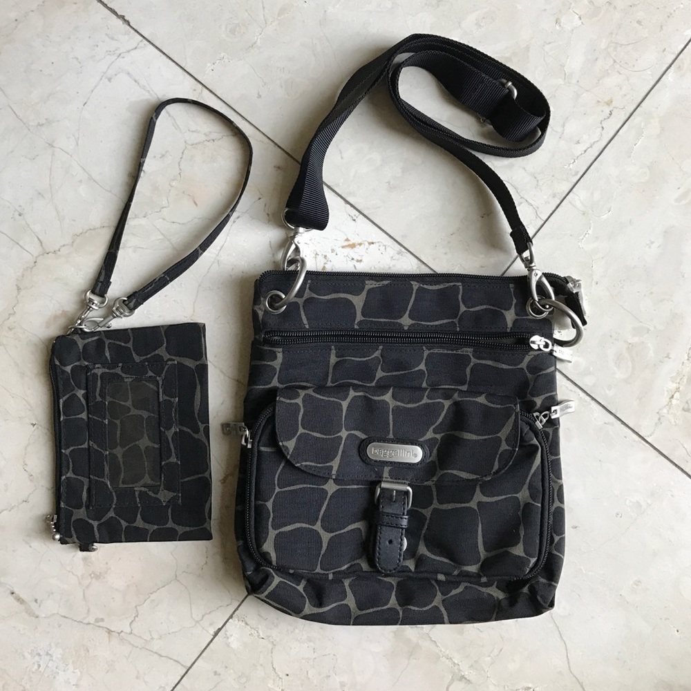 Baggallini crossbody with wristlet ID case