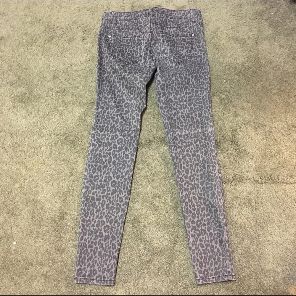 Leopard print skinny jeans