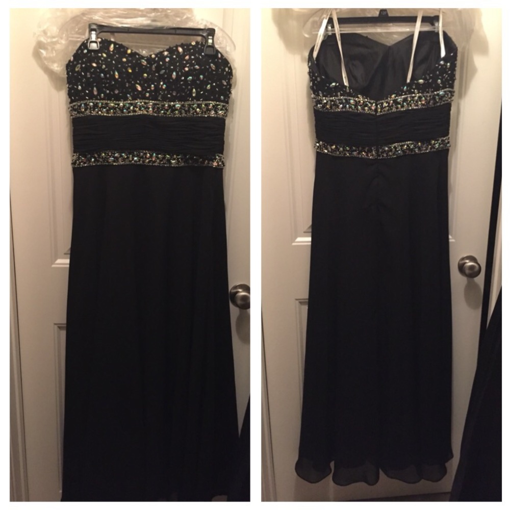 Wow! Prom and Pageant Dress