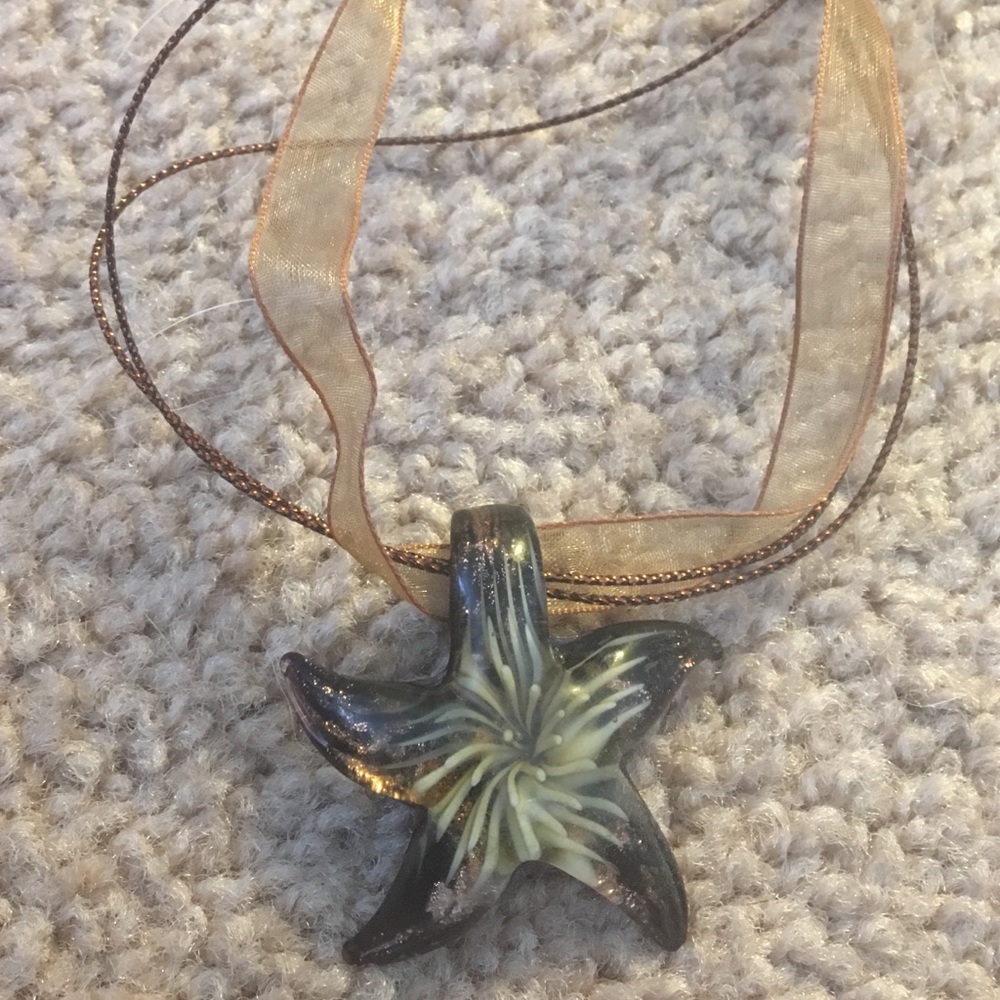 Handmade necklace - Picture 2 of 3