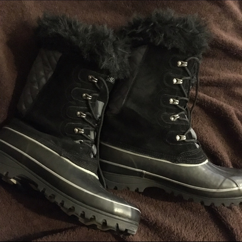 Cute great condition Khombu winter boots!