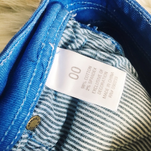 ✨Kendall & Kylie Collection Cheeky Shorts - Picture 3 of 4