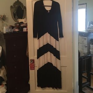 Long sleeve chevron maxi dress