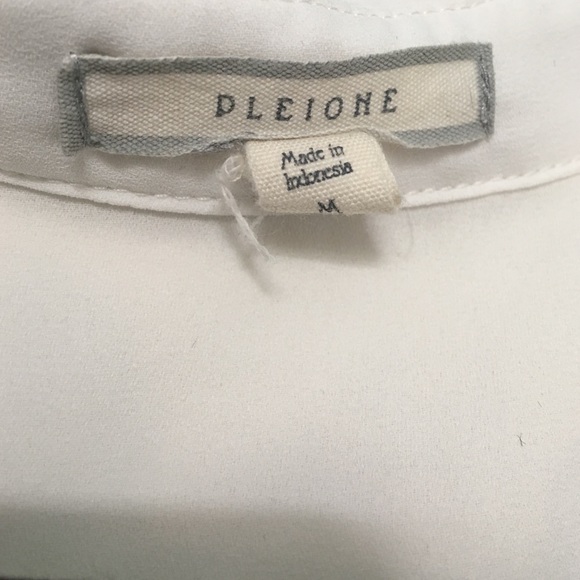 Sheer blouse - Picture 2 of 3