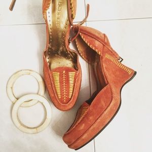 Exotic BCBG girls suede wedge pumps 8 - 8.5