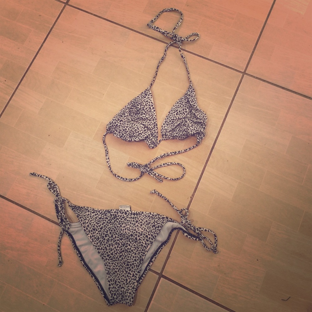 Billabong leopard print bikini