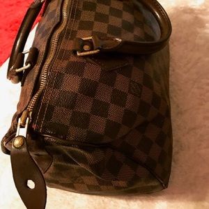Louis Vuttion Damier