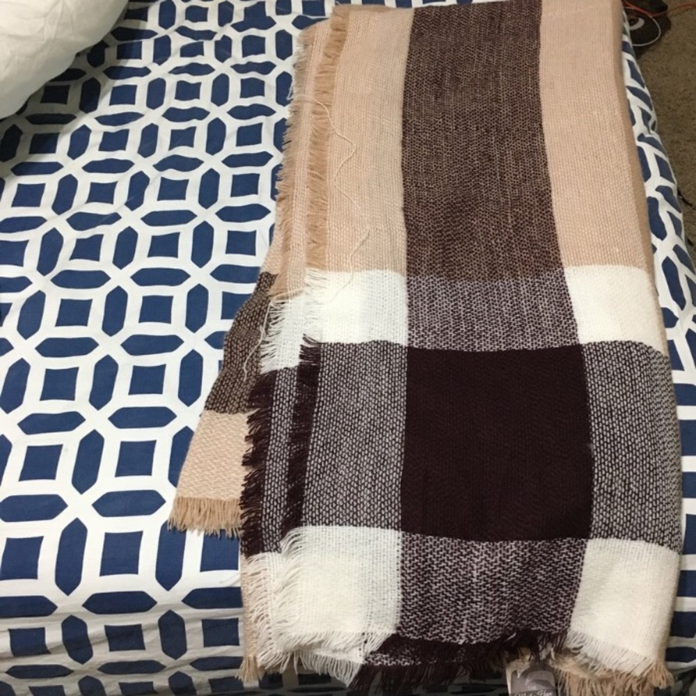 Blanket Scarf (New with tags)