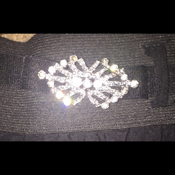 Black, flirty skirt with a little bling (M) - Picture 3 of 4