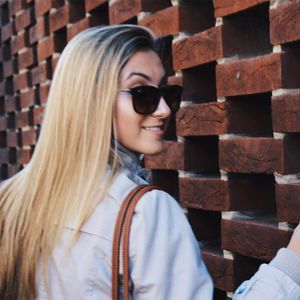 Meet your Posher, Amira