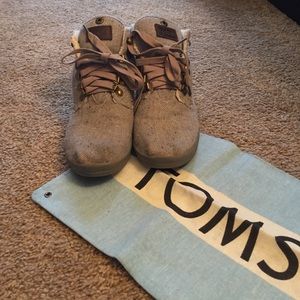 Toms boots