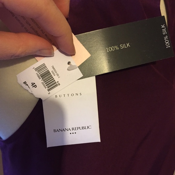 NWT Banana Republic Silk Top - Picture 3 of 4