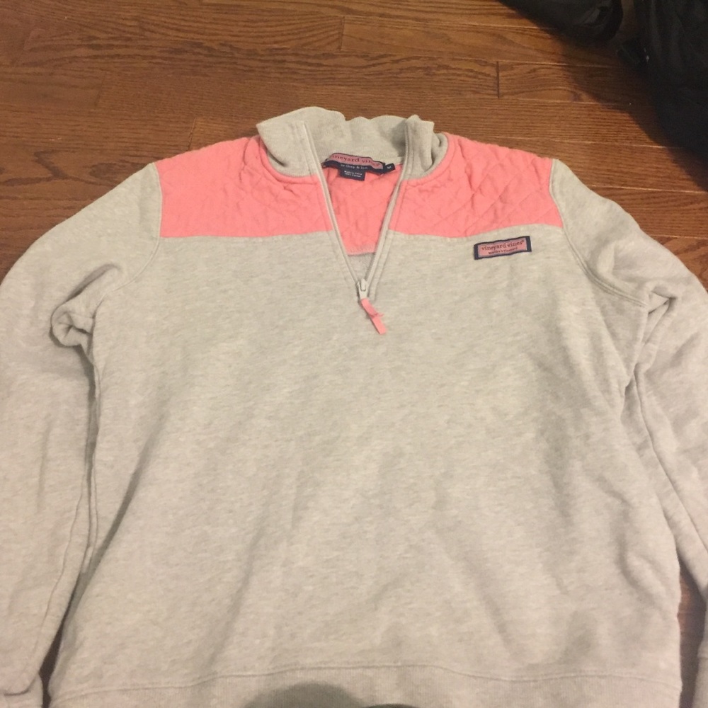Vineyard vines pullover!