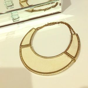 Gold Round Necklace