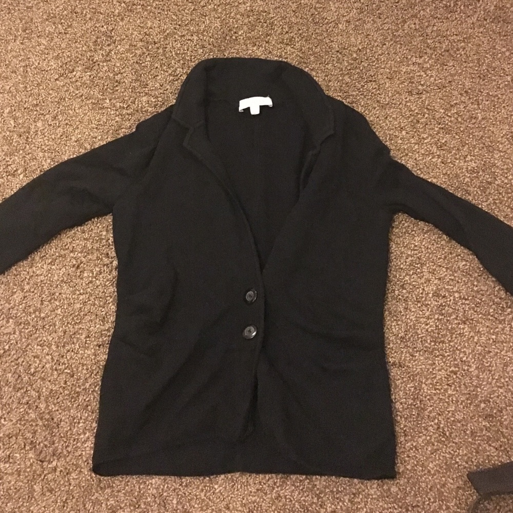 Ellen Tracy black cardigan RN: 125598