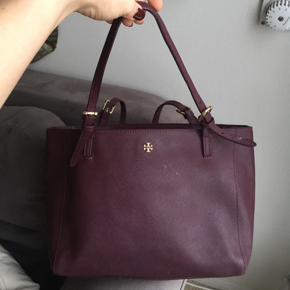 Tory Burch Saffiano Buckle Burgundy Tote/Handbag