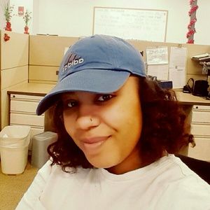 Meet your Posher, Aja