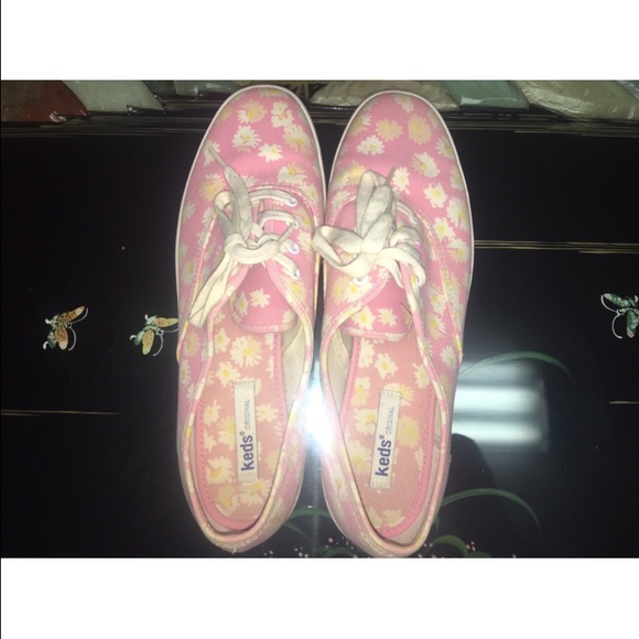 Keds pink flower sneakers - Picture 2 of 3