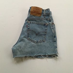 Vintage Levi Strauss denim shorts size 4