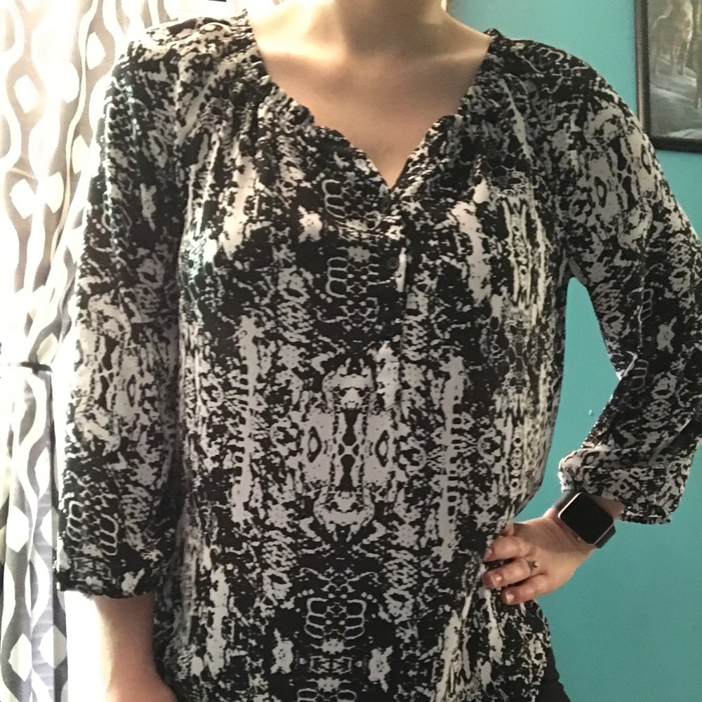 ❌SOLD❌Patterned Top