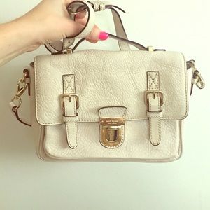 Off white Kate Spade crossover. Great condition!