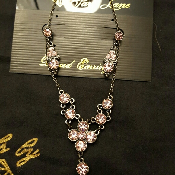 Jewelry - Picture 1 of 1