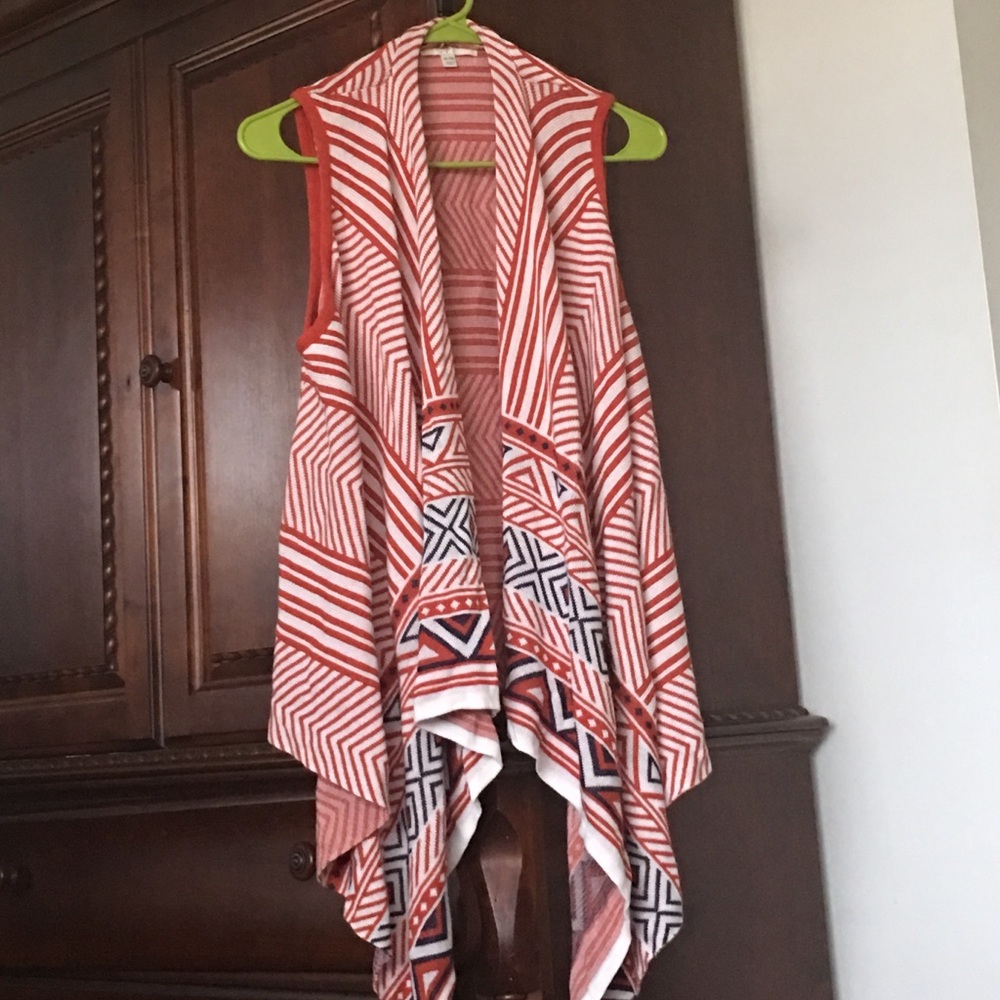 High-Low no sleeves shawl!