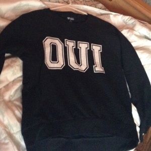 M teen Black sweater