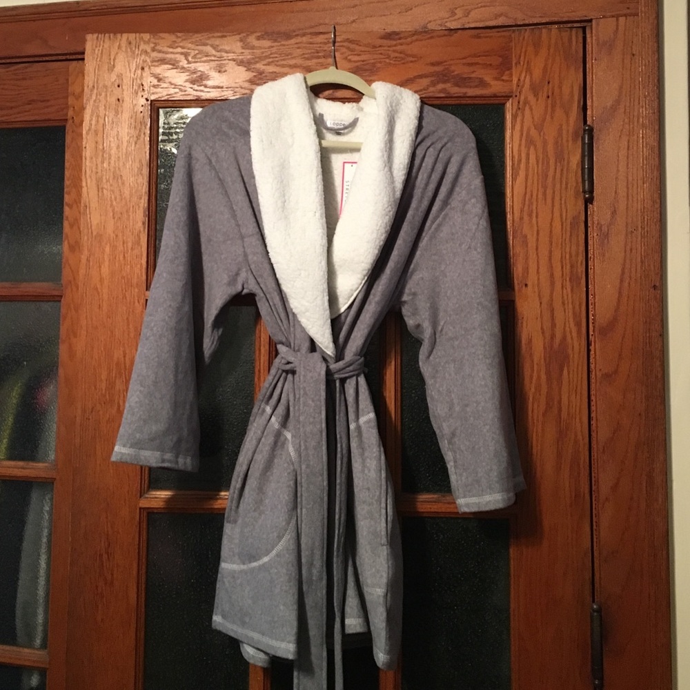 Soft gray fleece robe w/ wool collar
