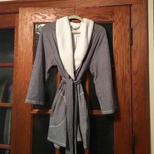 Soft gray fleece robe w/ wool collar