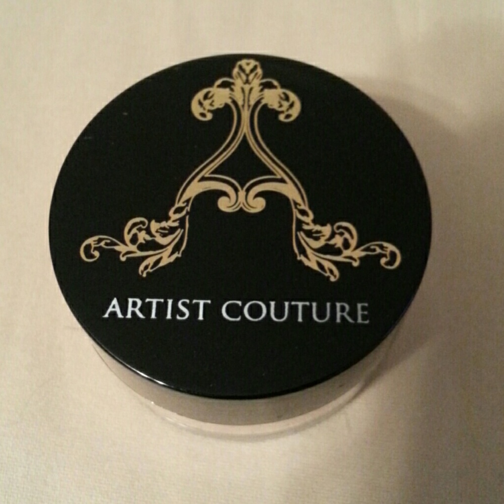 Artist Couture Diamond Glow Powder