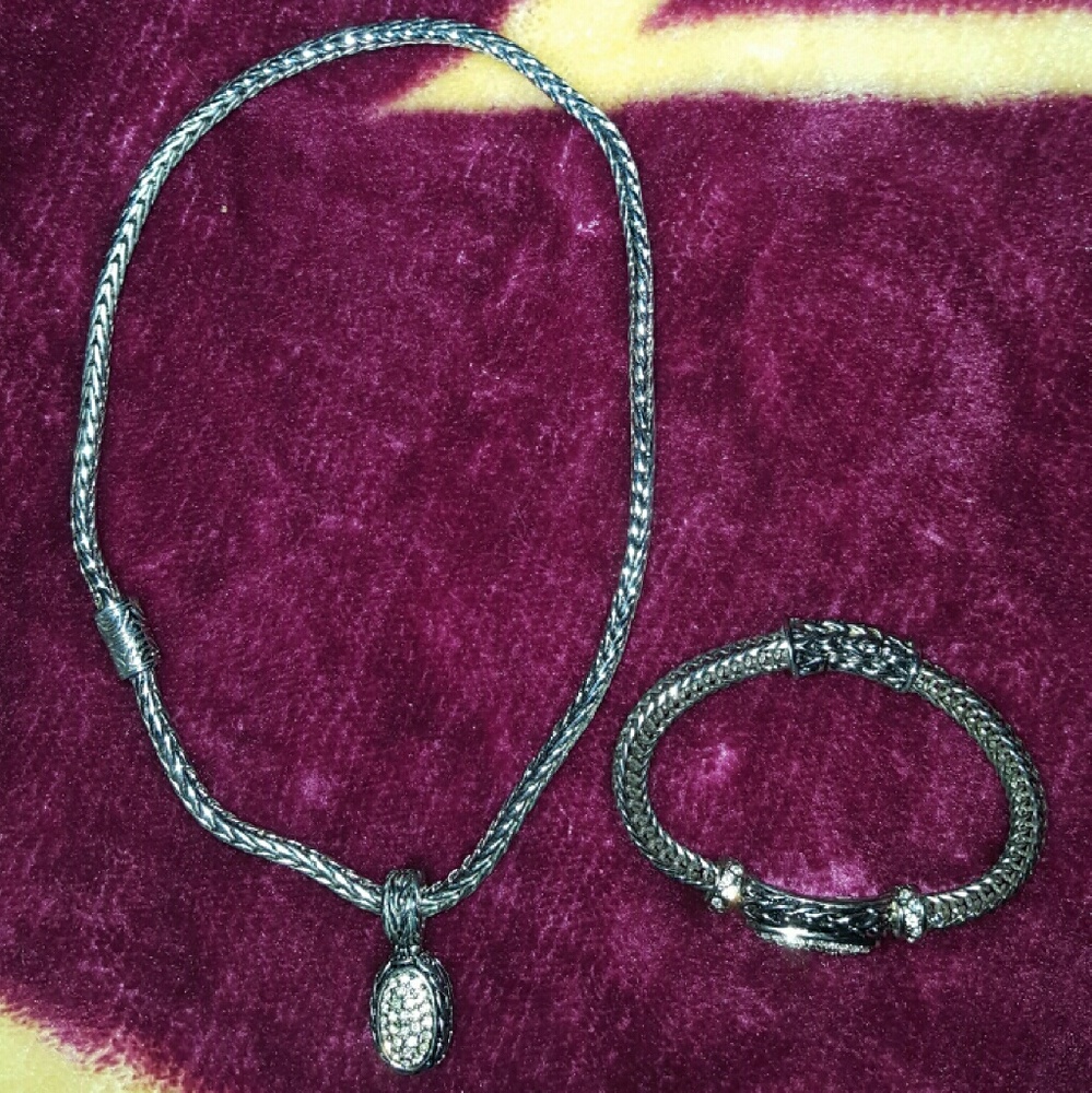 Matching necklace and bracelet set
