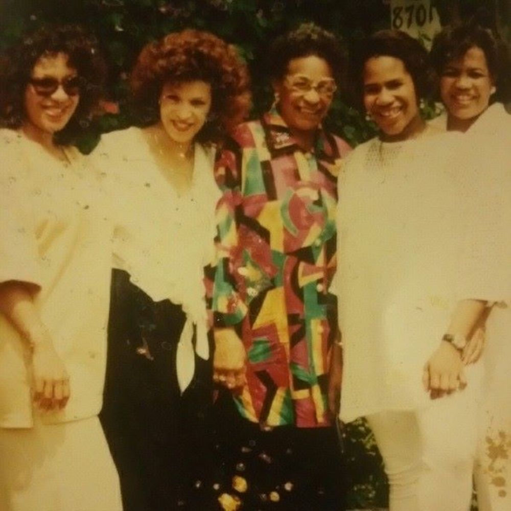 Meet your Posher, Twala