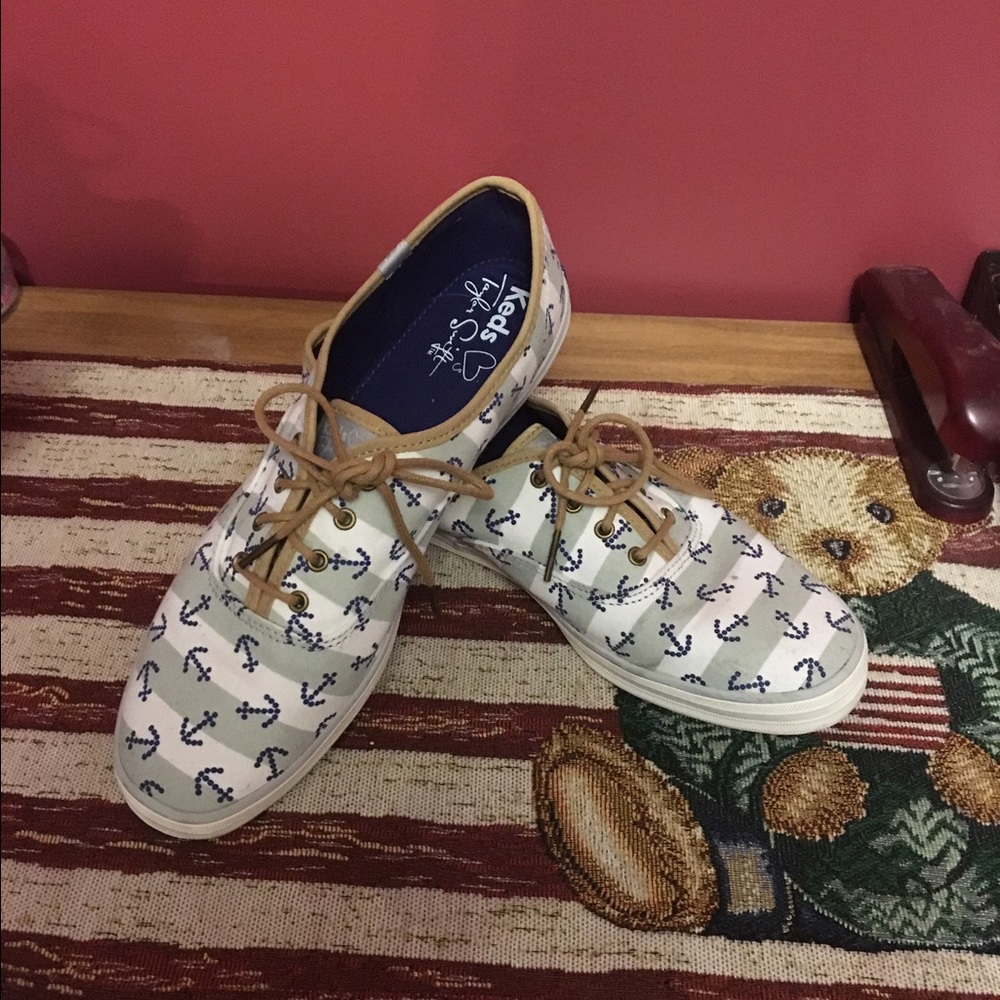 Taylor Swift Anchor Keds