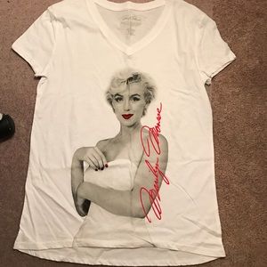 Marilyn Monroe shirt
