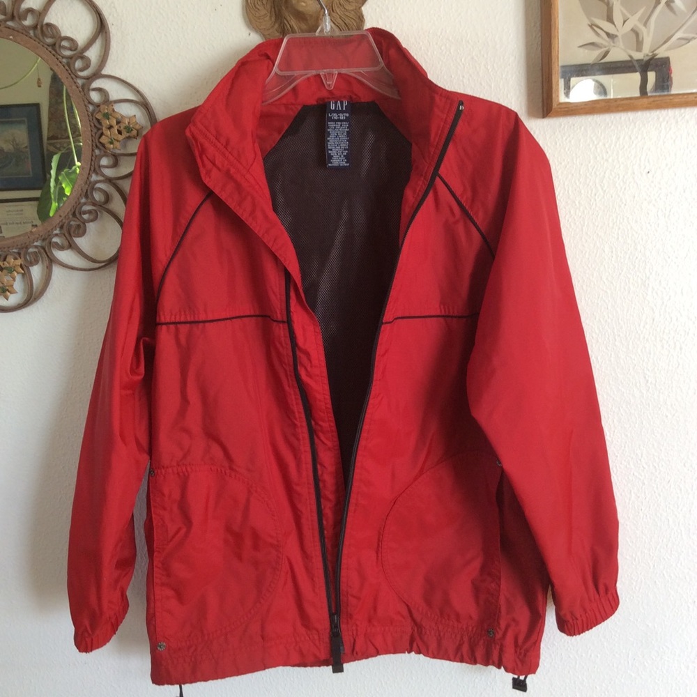 GAP RED WINDBREAKER WILL FIT WOMAN SIZE 6-8 ALSO