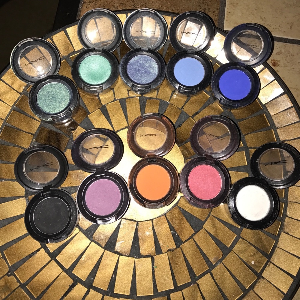 Authentic MAC EYESHADOW
