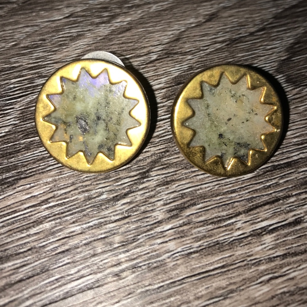 House of Harlow sunburst earring with gray stone