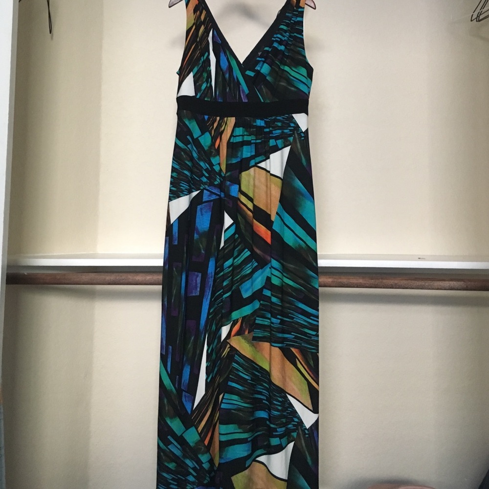 Gorgeous V-Cut Maxi Dress