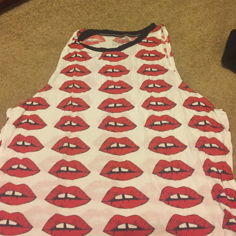 Lips Muscle Tank