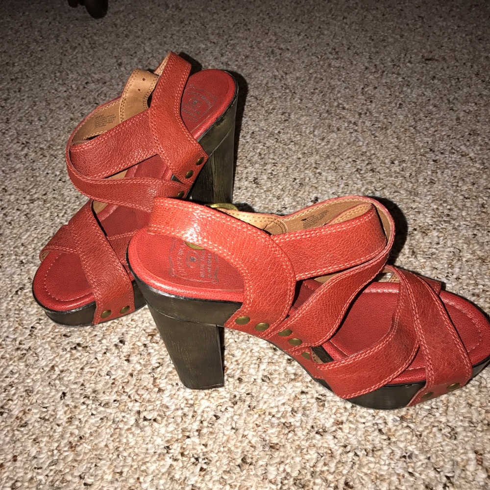 LUCKY BRAND HEELS SIZE 9